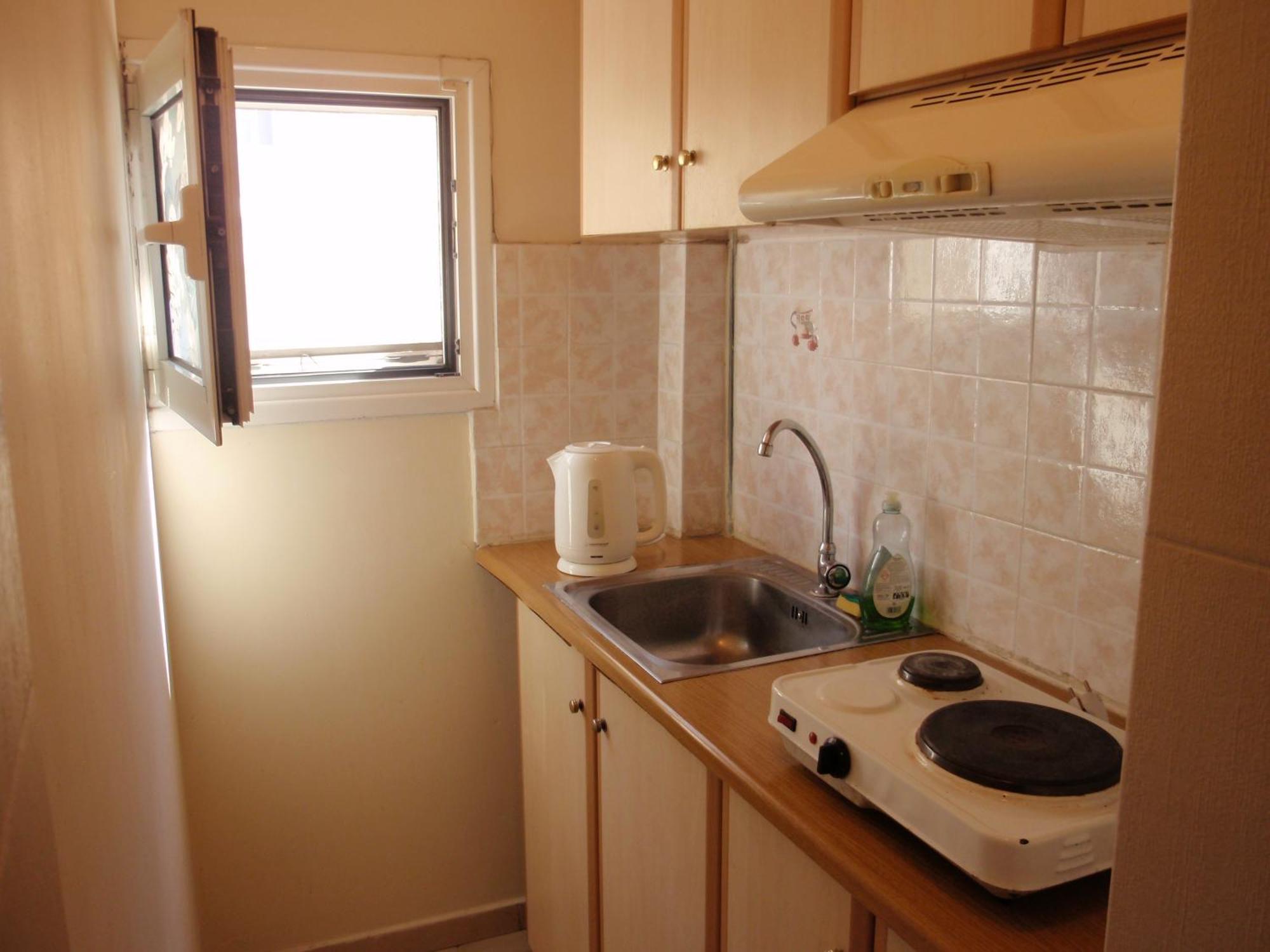 Vazakas Rooms Mytilene ภายนอก รูปภาพ