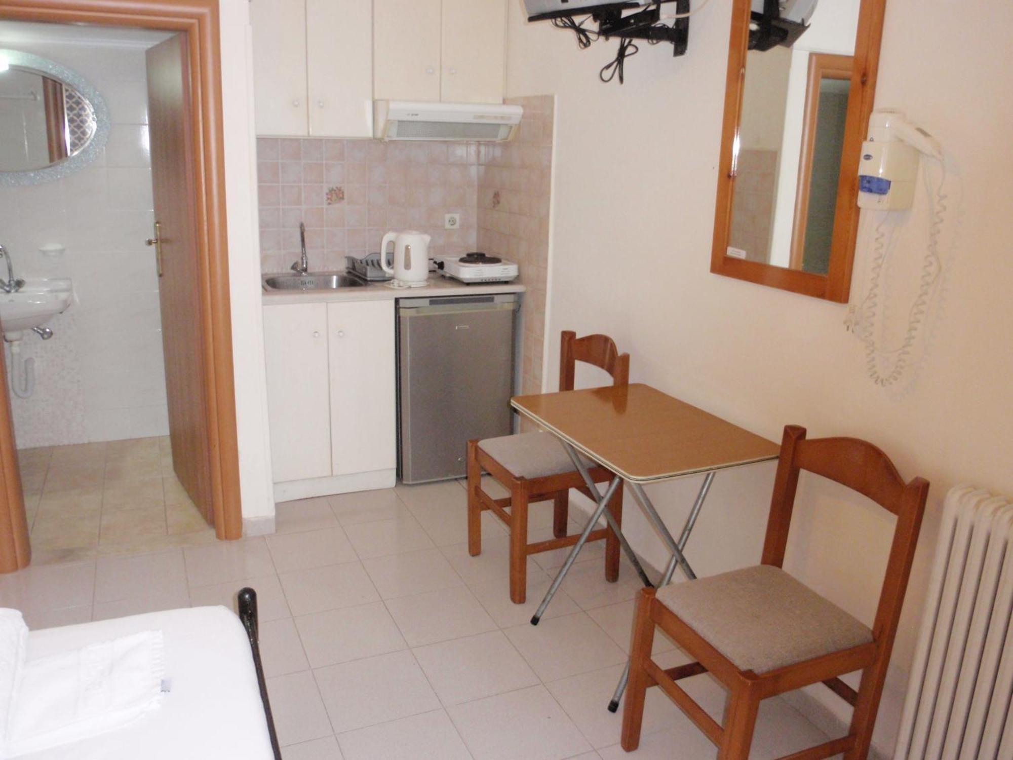 Vazakas Rooms Mytilene ภายนอก รูปภาพ