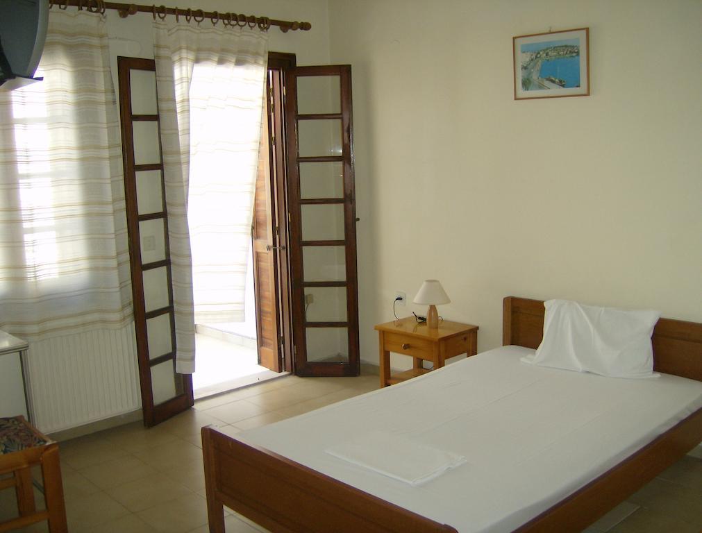 Vazakas Rooms Mytilene ภายนอก รูปภาพ